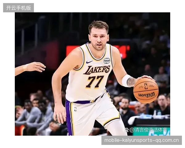 NBA老鹰利用速度差制造空档，主场声浪不断升高