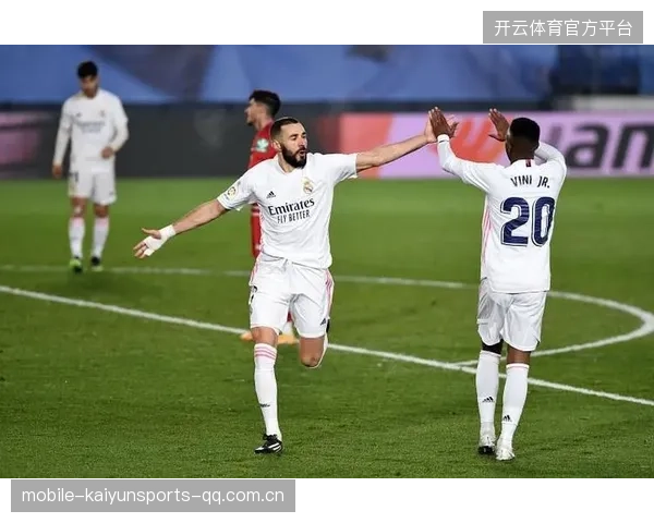 埃尔切再现“六胜神迹”，绿白对决书写俱乐部新篇章